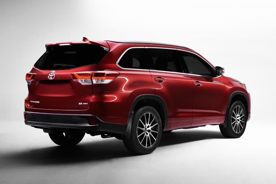  Toyota Highlander SE 2016 года  (фото 13 из 16)